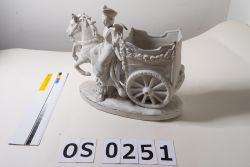 Keramikstatuette mit Reiterin, Vogel und Wagen